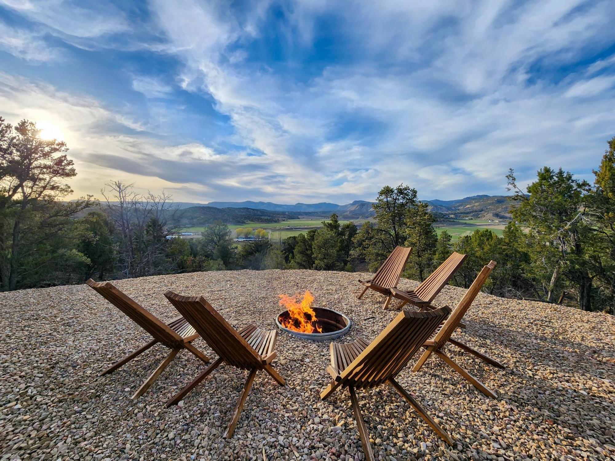 Juniper Mountain Retreat- Hot Tub, Views, Between Zion And Bryce Villa Orderville Bagian luar foto